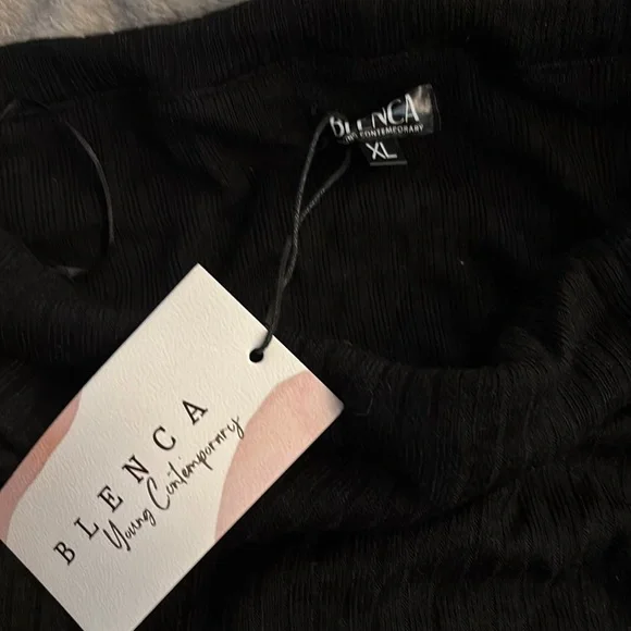 Black Off-the-Shoulder Sweater - Picture 2 of 2